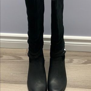 UGG women’s tall boots Lesley  blk size 8us